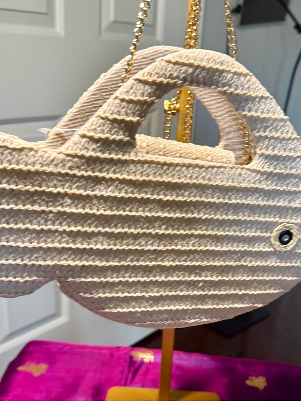 NWT Savanna Woven Straw Fish Handbag Top Handle Clutch Beige - Picture 3 of 4